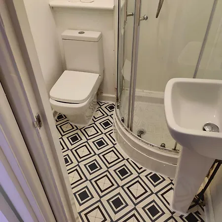 John Street Flat 2 * Бристоль